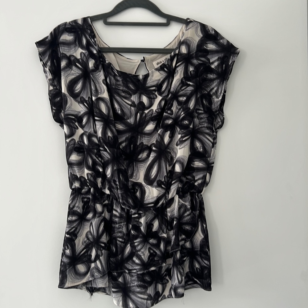 Alice & Olivia x Scoop Floral Top